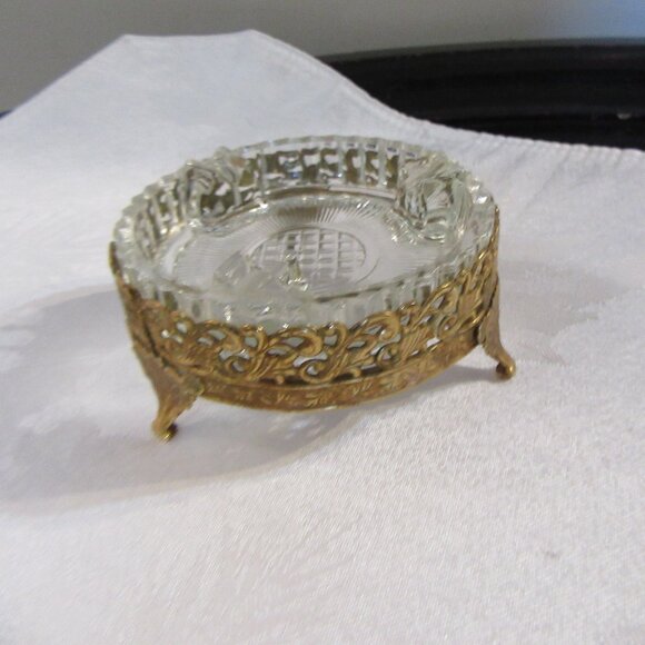 Vintage Ashray In decorative Metal - Picture 3 of 11